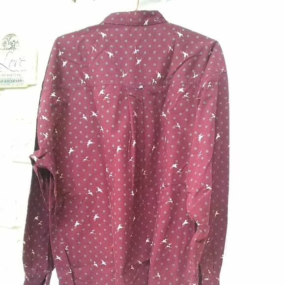 Ralph Lauren Chaps Mens Shirt Burgundy Wild Ducks Button Up Long Sleeved Sz L/50 - Picture 3 of 9